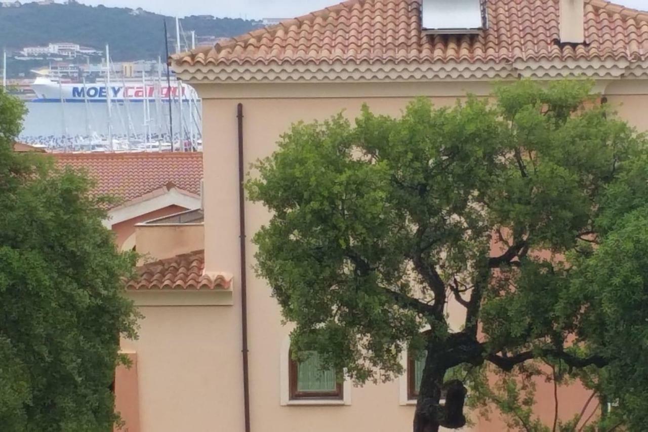 Strategico Ungaretti Apartment Olbia Luaran gambar